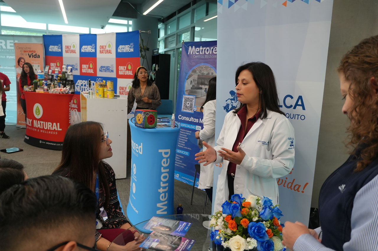 SOLCA Quito participa en feria de salud para colaboradores de Roche